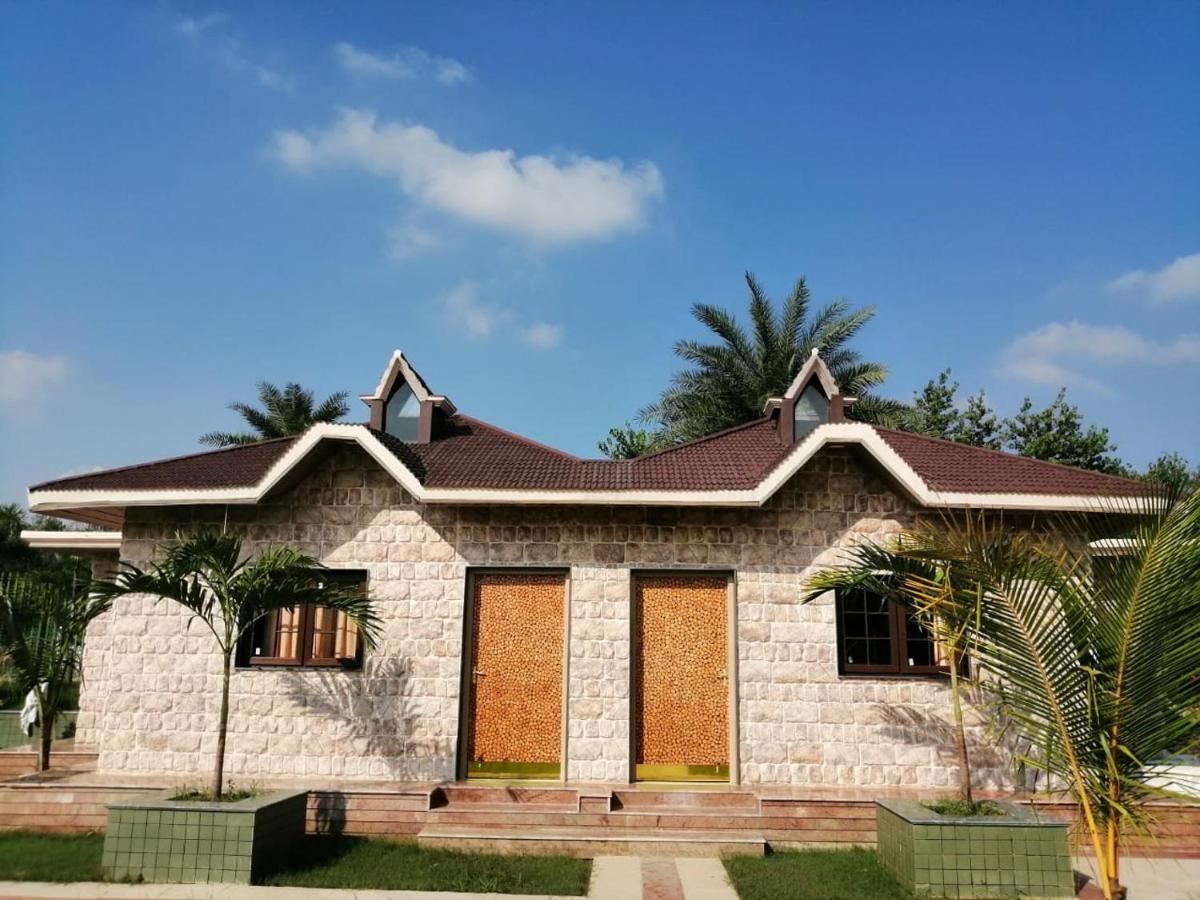 Отель Mann The Palm Retreat Лакхнау Экстерьер фото
