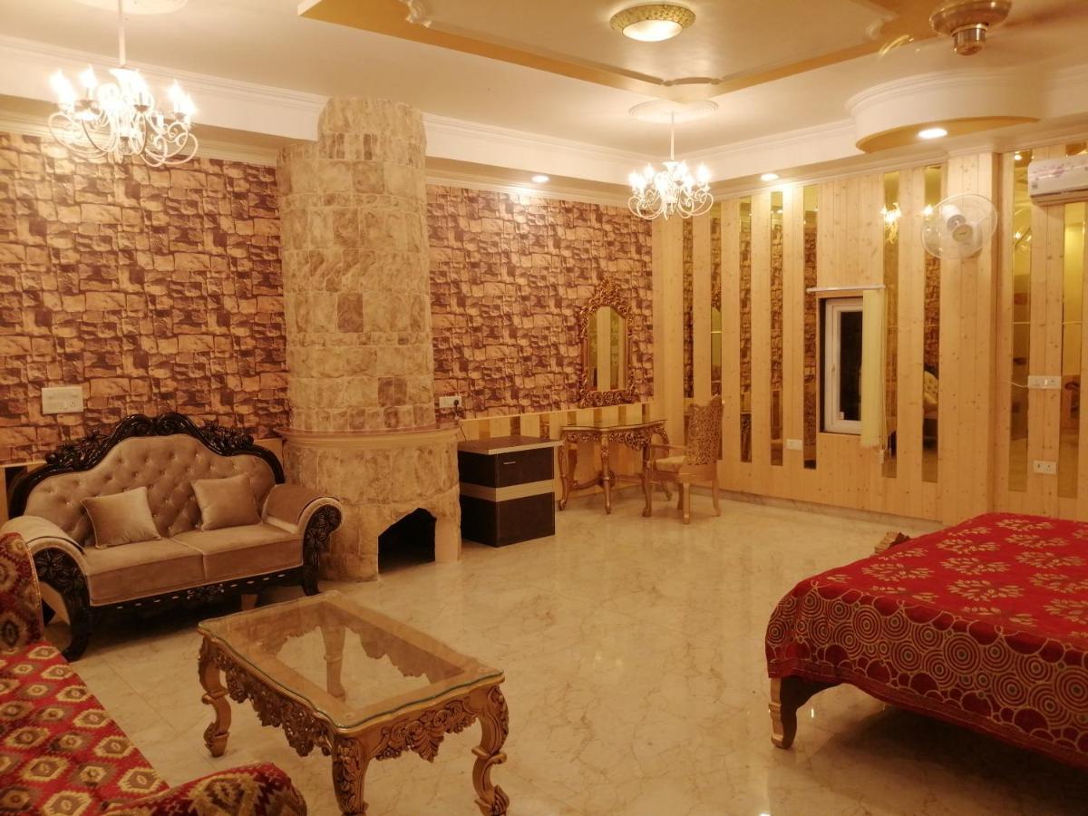 Отель Mann The Palm Retreat Лакхнау Экстерьер фото